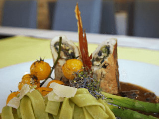 Witold Konkolewski Restauracja Central Cafe