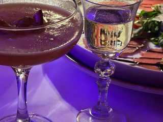 Reina Steakhouse And Seafood