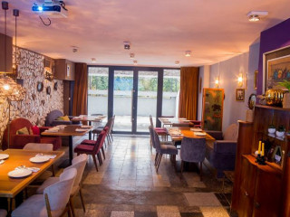 Mandala X Thai Gaang – Modern Indian Thai Cuisine