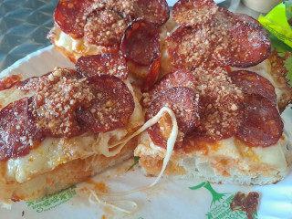 Kwadratowy Pies Pizza Żoliborz