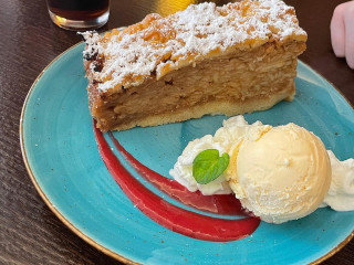 Pod Drewnianym Bocianem