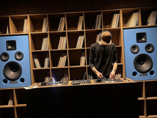 B-side