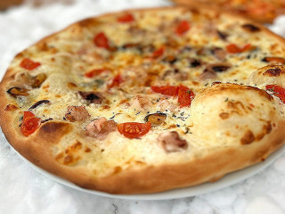 Peperoni Pizzeria