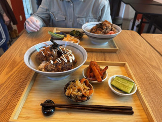 Achiachi Mokotów Japanese