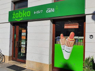 Żabka Prosto Z Pieca