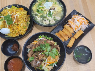Phở Nam Định (wietnamska,tajska Kuchnia)