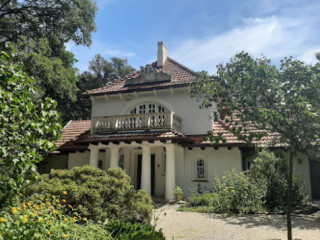 Dworek Zagroda (bartkiewiczówka)