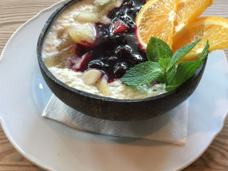 Cały Gaweł Cantine Cafe