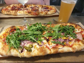 Pizzatopia