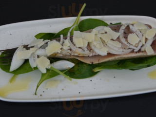 Czarna Owca Cafe Gallery