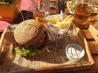 I Lodziarnia Pod Kogutami