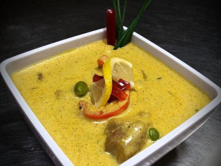 Charlie Food Friends