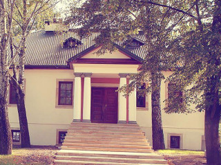 Dwór Brzozówka