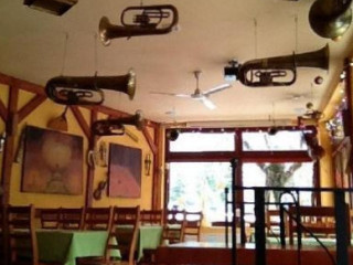 Pod Złotym Kasztanem