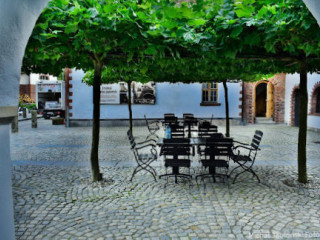 Zajazd Hubert. Hotelarstwo Gastronomia I Piekarnictwo Jerzy Myśliński