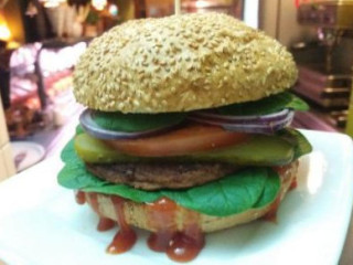 Pod Kredensem. Pizzeria. Chuderewicz K.